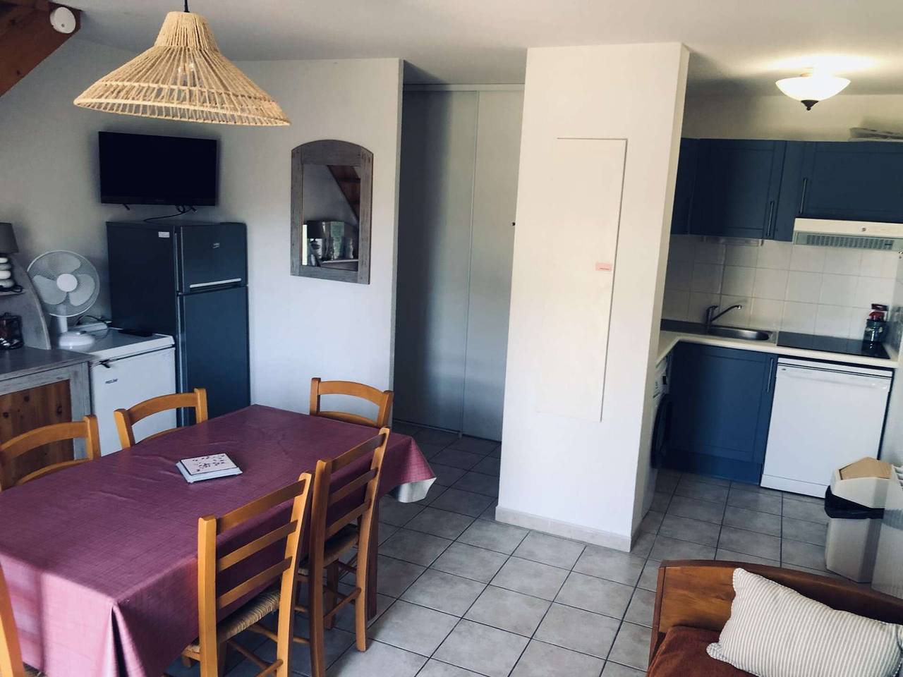 Charming 3-Room House, Sleeps 6, Terrace, Pool, Pet-Friendly, Vallon-Pont-d'Arc in Vallon-Pont-d'Arc, Gorges de l'Ardèche