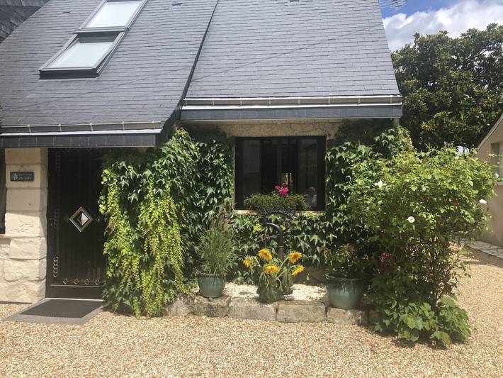 Gîte pour 2 personnes, avec jardin ainsi que terrasse et piscine à Chouzé-sur-Loire