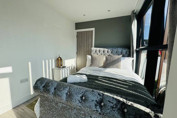 Bed and breakfast for 2 people in London