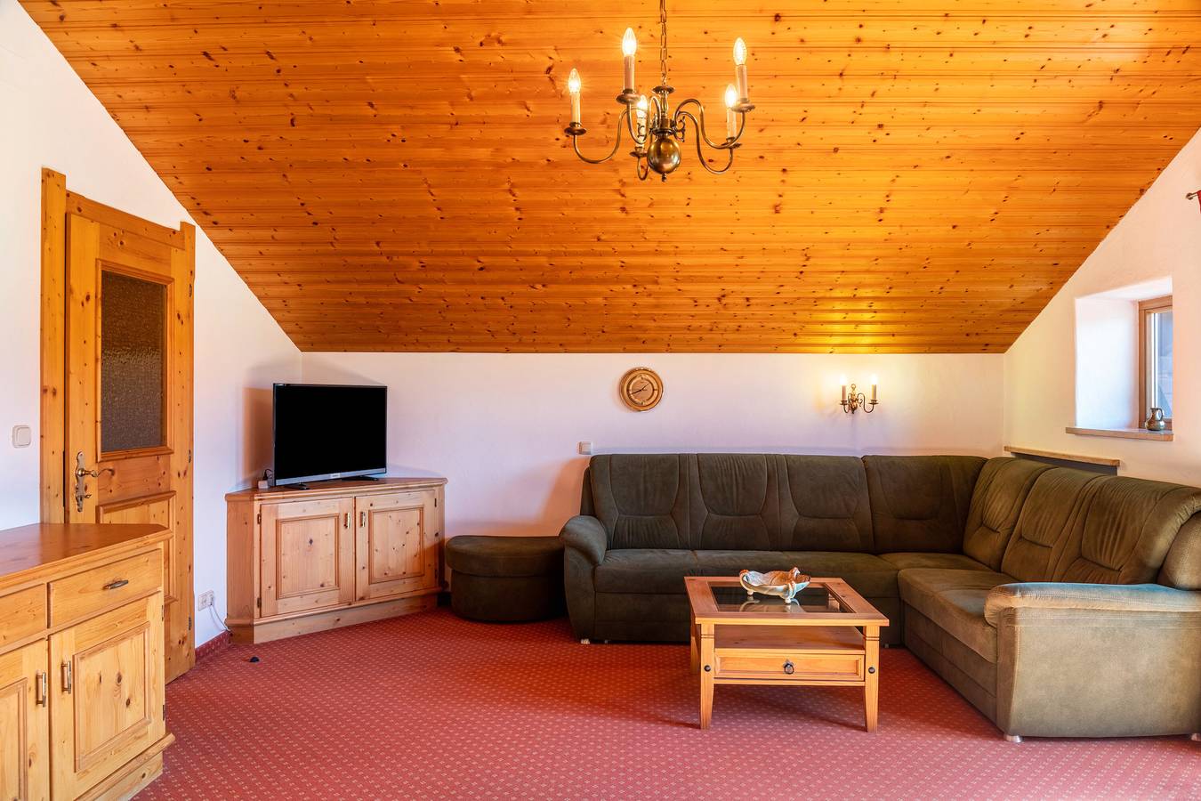 Ganze Wohnung, Ferienwohnung 'Alpenblick Tilly - Walchensee' mit Bergblick, Gemeinschaftsgarten und Wlan in Krün, Bayerische Alpen