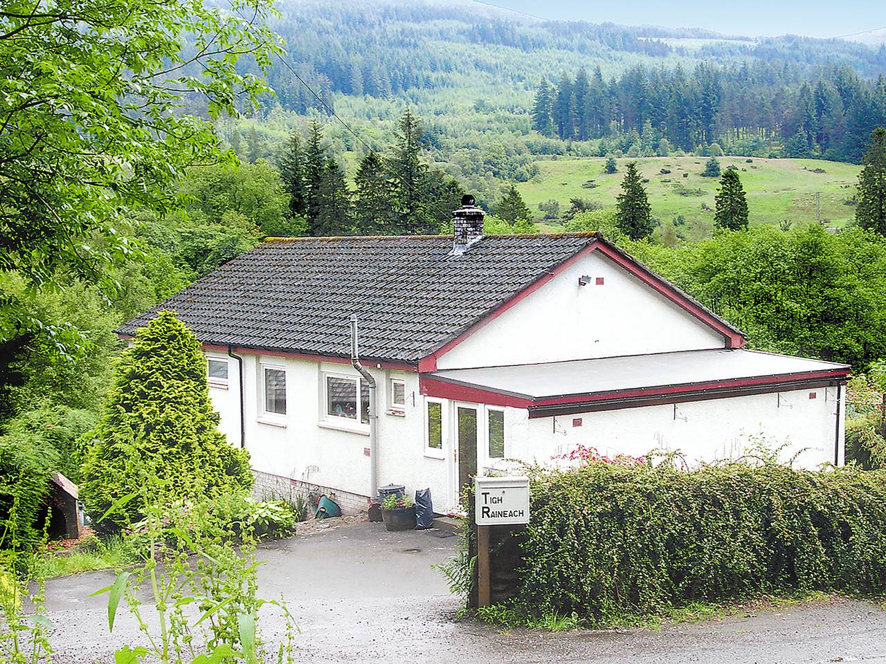 Holiday Rental for 8 People in Loch Lubnaig, Stirling region