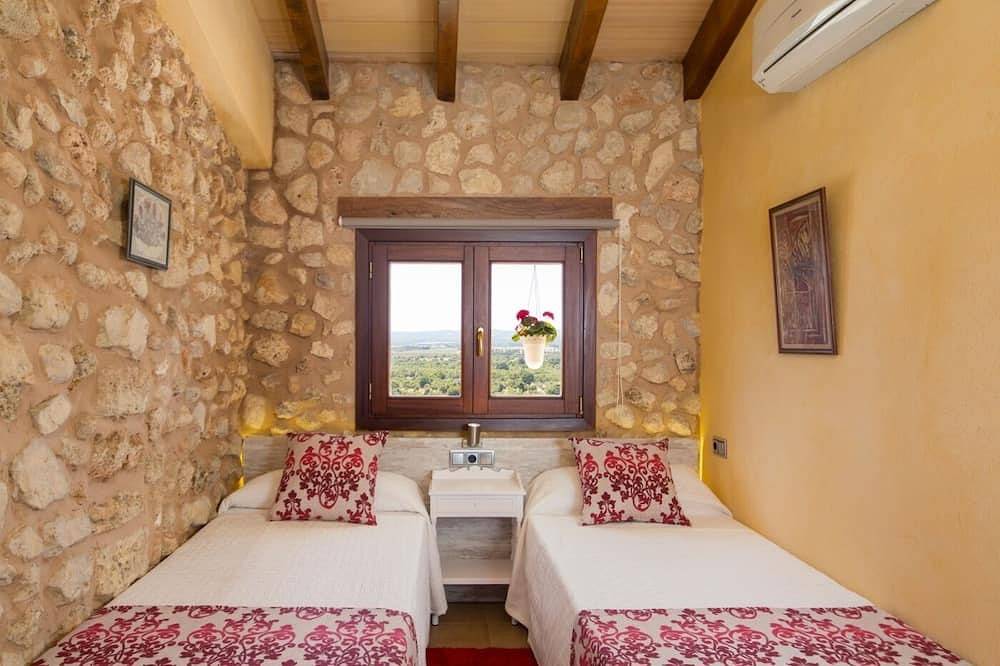 Casa del Sol - Beautiful town house with pool and views of the countryside in Búger, Majorca Center