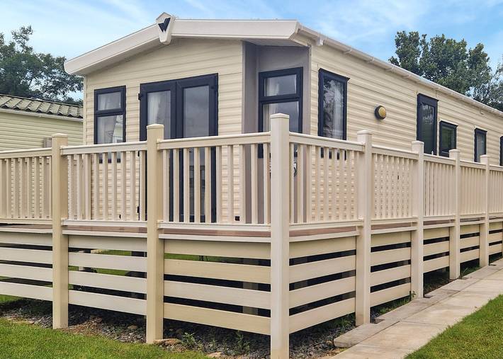 Glamping for 6 people in Pembrokeshire