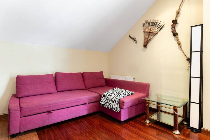 Apartamento entero, Apartamento 'Francisca' con vistas a la montaña y Wi-Fi in Ampuero , Costa de Cantabria