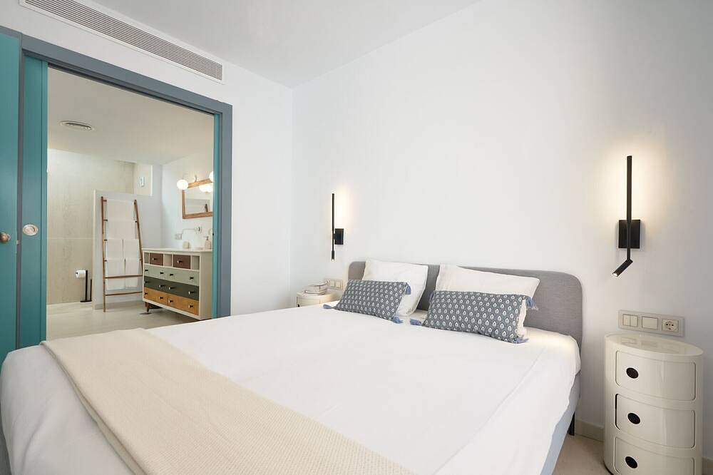 Modernes und elegantes Haus mit Schwimmbad und Privatparkplatz. in Central Seville, Sevilla