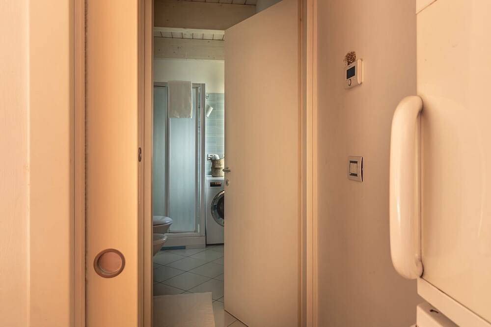 Entire apartment, Sea View & Relax – Apartment for 4 Guests, 100m from the Beach in Grottammare, Grottammare (Comune)