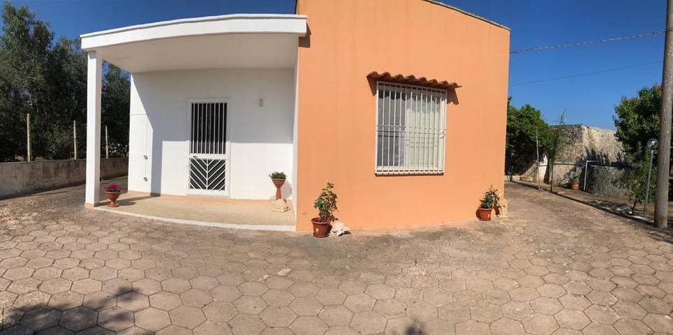 Casa vacanza per 6 persone, con giardino e panorama a Tuglie