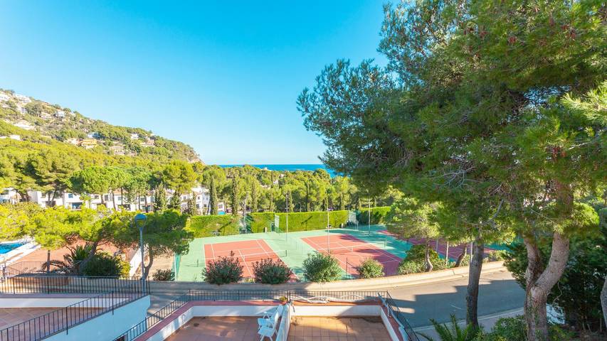 Casa rural para 8 personas, con balcón además de jardín y piscina en Cataluña - 4