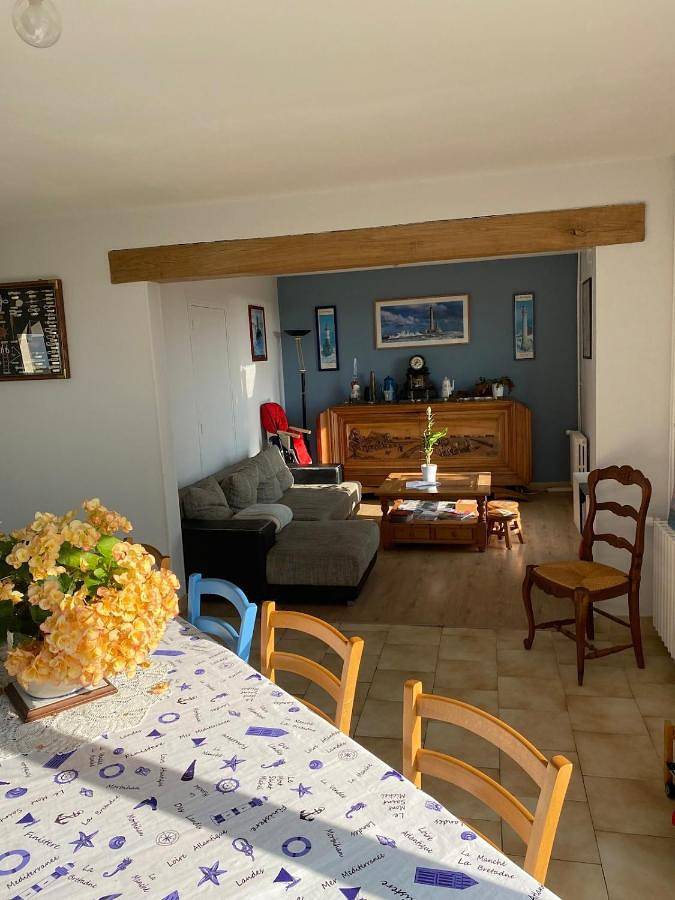 Four-Bedroom House in Montfarville, Région de Cherbourg