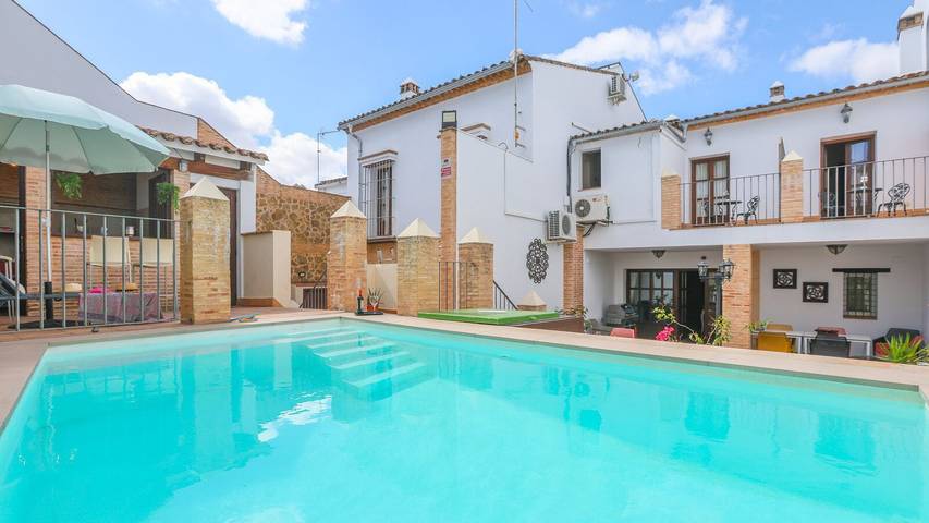 Casa rural para 16 personas en Aracena
