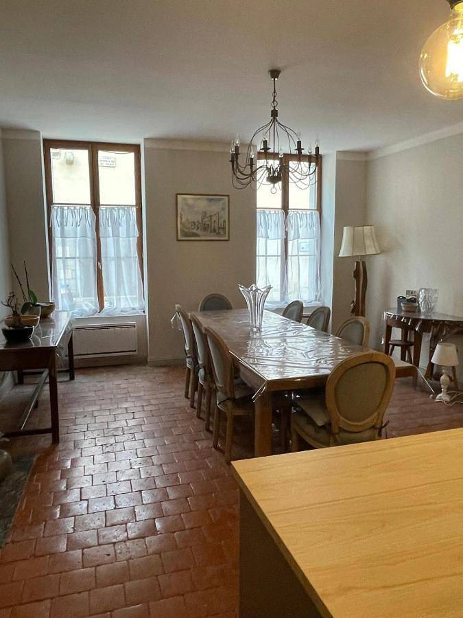 Location de vacances pour 10 personnes, avec vue dans Office De Tourisme D Avallon - 3