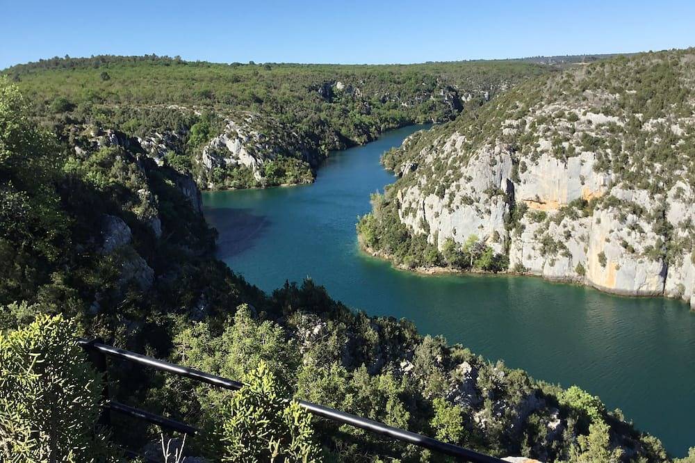 Le Romarin-Fully Air-Conditioned Village House With Free Wifi in Aups, Brignoles region