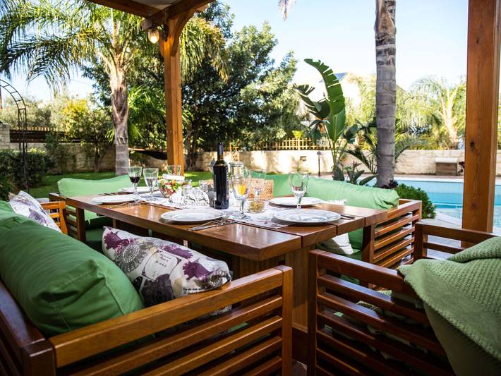 Ferienhaus für 6 Personen, mit Terrasse und Pool sowie Garten, mit Haustier