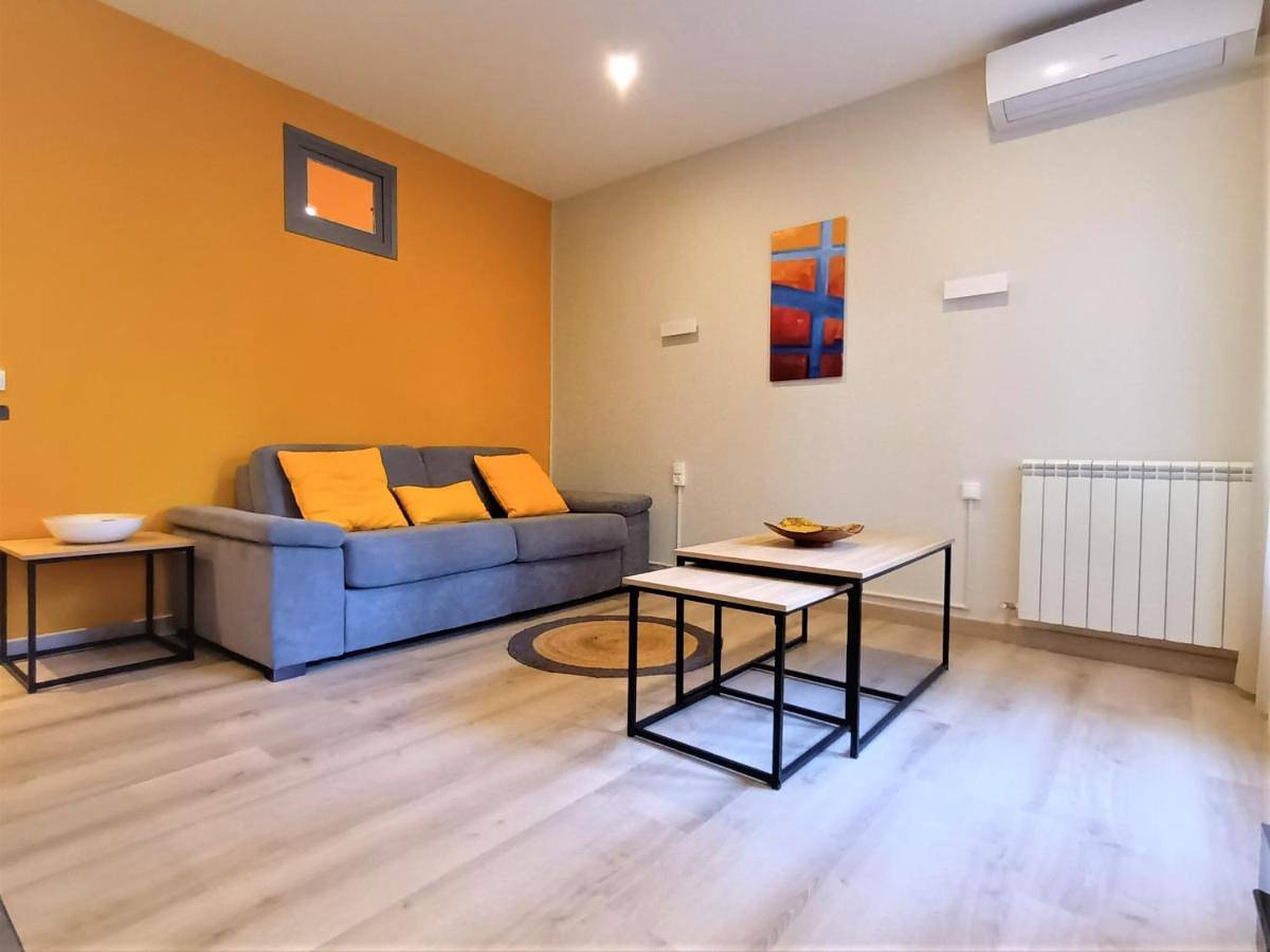Appartement entier, Chez Léon - Clim' & Patio - Appart Loupian Centre in Loupian, Côte méditerranéenne (France)