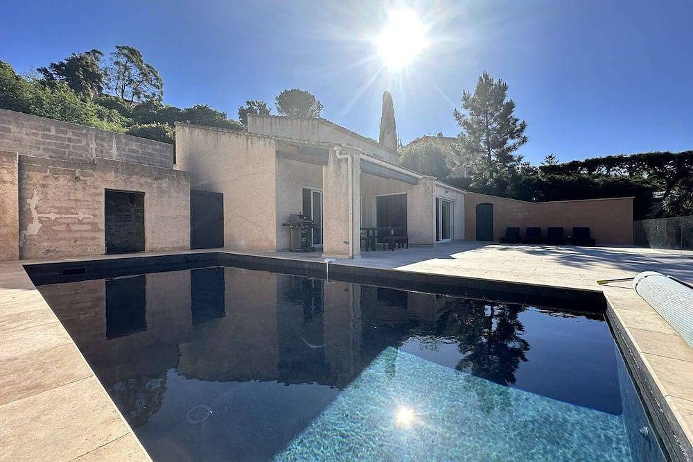 Villa para 12 personas con piscina y vistas al mar colinas in La Londe-les-Maures, Region de Toulon