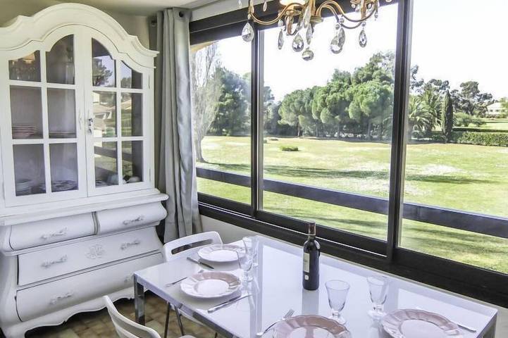 Gîte pour 4 personnes, avec balcon dans Golf de Saint Cyprien