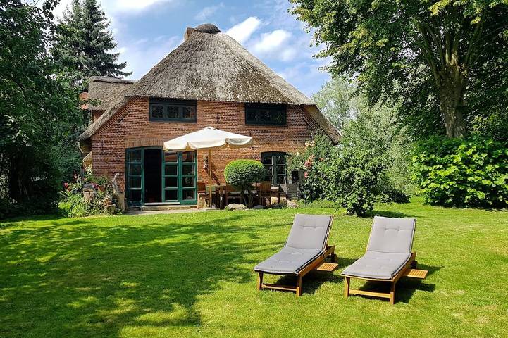 Ferienhaus für 5 Personen, mit Terrasse und Garten, mit Haustier in Oldenswort