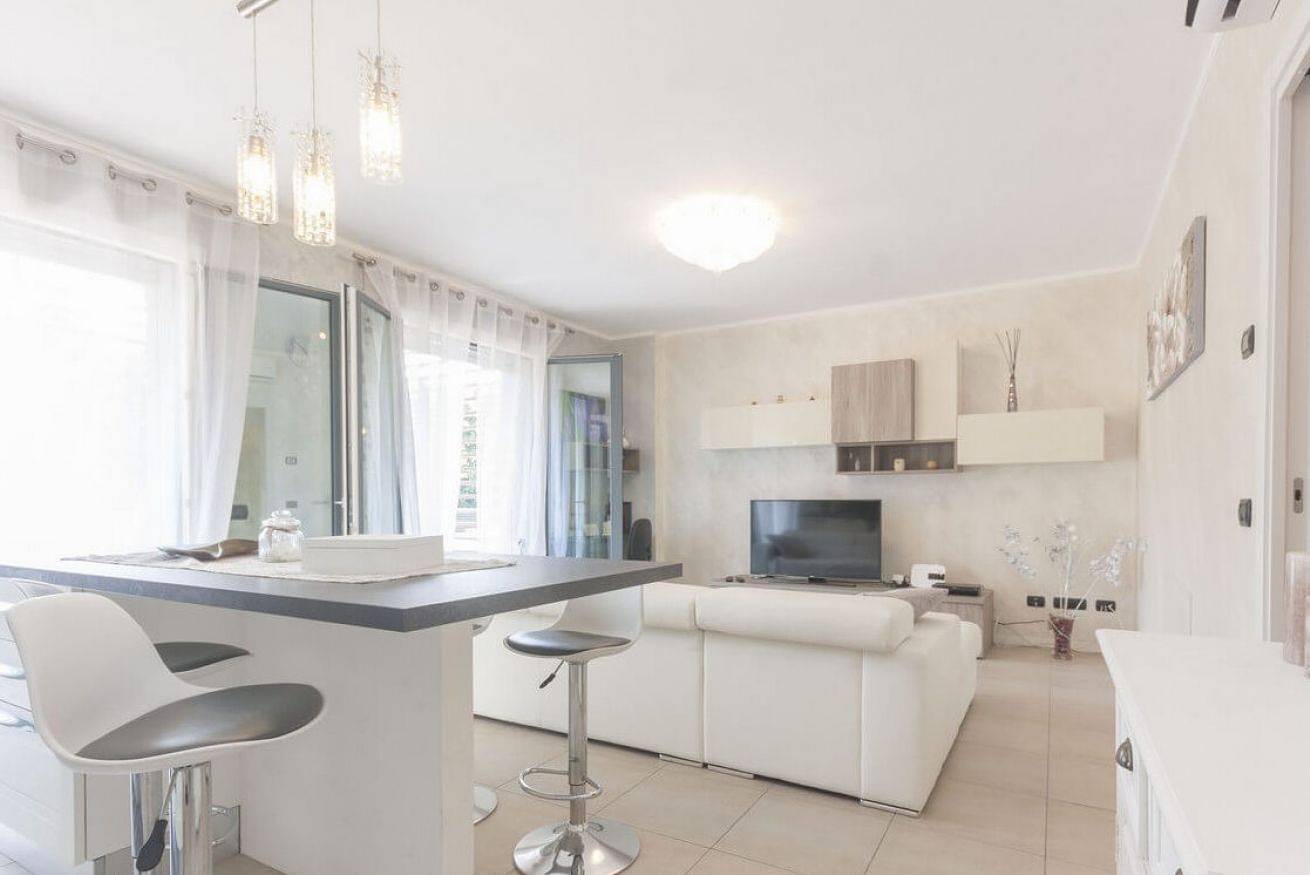 Appartamento intero, Guesthost - La Vela Apartment with Terrace! in Cernusco sul Naviglio, Provincia di Milano