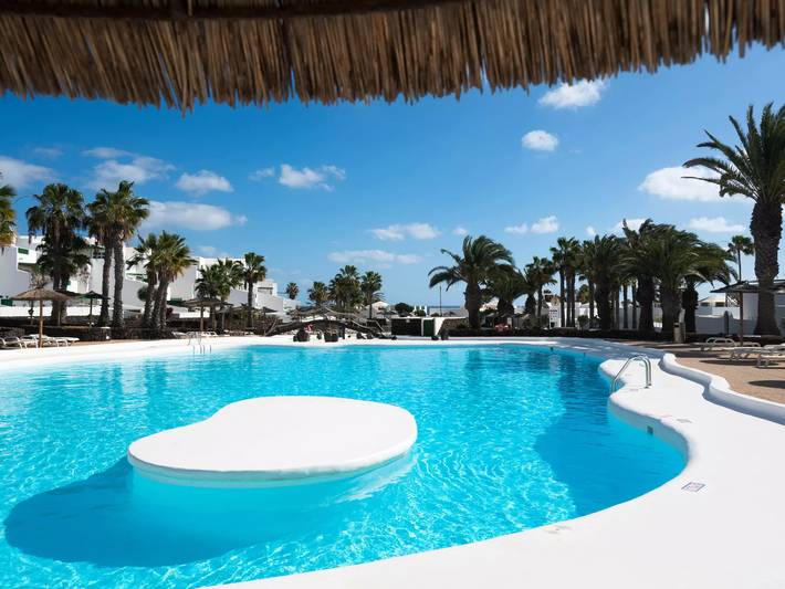 Villa for 4 people, with balcony and pool in Costa Teguise