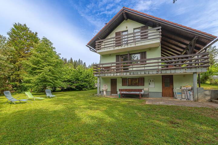 Chalet für 6 Personen, mit Terrasse und Sauna, mit Haustier in Slowenien