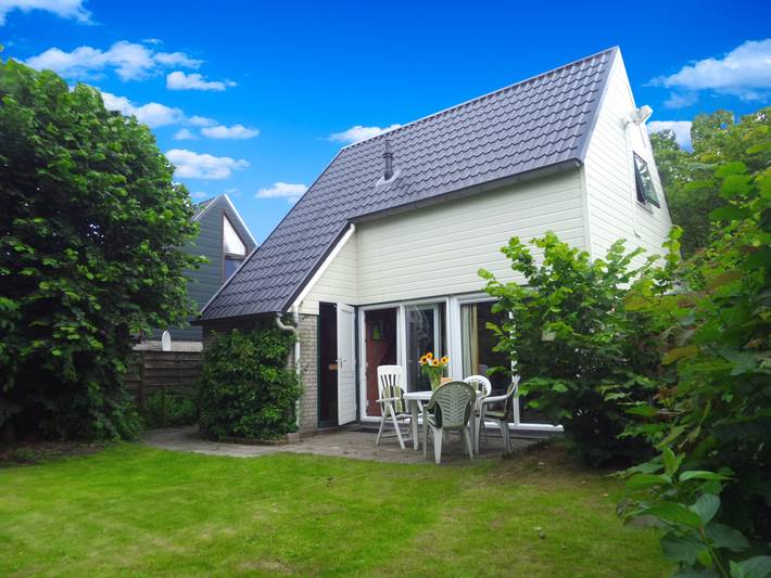 Ferienhaus für 5 Personen, mit Balkon/Terrasse und Garten sowie Sauna in Friesland