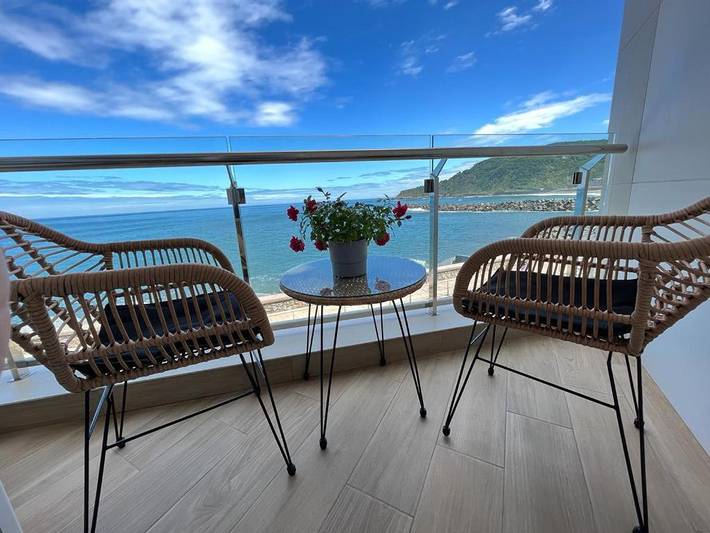 Maison d’hôte, avec Balcon ainsi que Terrasse et Vue à San Sebastian