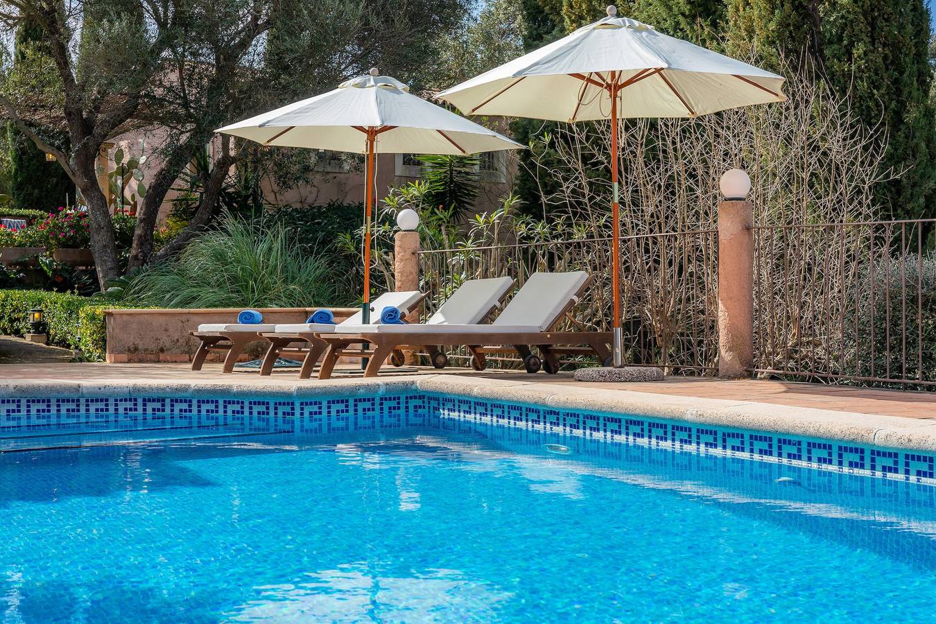 Romantic Country House with Mountain View, Pool, Wi-Fi in Capdepera, East Majorca