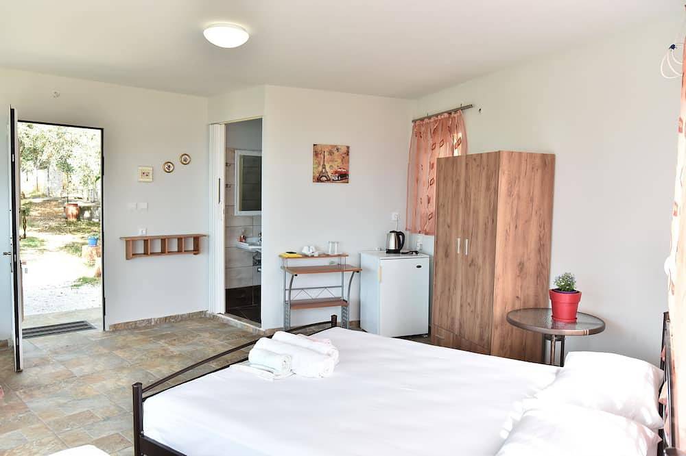 Entire apartment, Nature Lovers-Golden Beach-Triple room with View & Balcony in Chrysi Ammoudia, Thassos