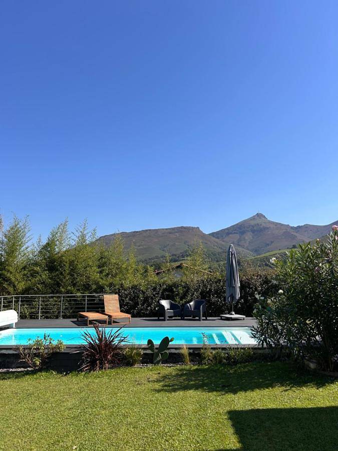 Chambre d’hôte pour 2 personnes, avec terrasse et jardin ainsi que piscine et vue, animaux acceptés à Urrugne - 2