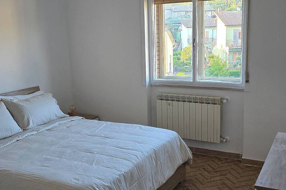 Entire apartment, Lakeview Balcony Apartment in Bolsena in Bolsena, Lake Bolsena