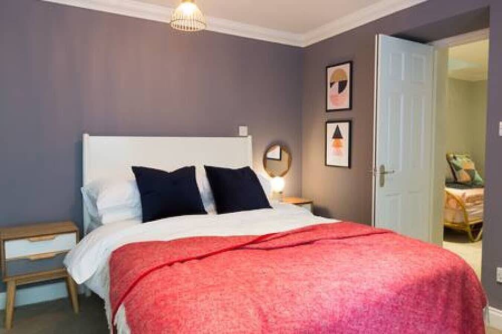 Ganze Wohnung, Gratis Parkplätze! Ceres - 2-stöckiges, atemberaubendes Apartment mit Innenhof und Balkon im Herzen von Bath! in Bath, Bath & Nord Ost Somerset