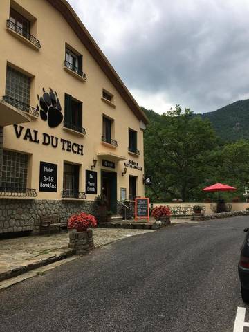 Hôtel pour 3 personnes, avec vue et terrasse, animaux acceptés à Prats-de-Mollo-la-Preste