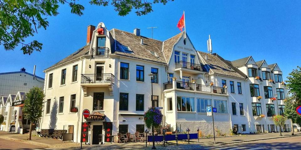 Hotel for 4 personer, med Terrasse og Hage i tillegg til Sauna i Larvik 