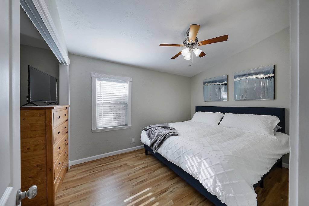 Living on the Ledge in Willow Cove in Bass Lake