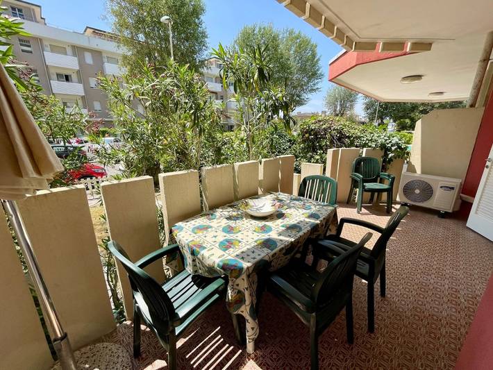 Ferienwohnung für 6 Personen, mit Balkon/Terrasse und Garten in Porto Santa Margherita - 2