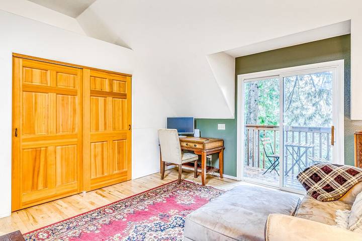 Glamping for 6 people, with balcony, with pets in Oregon