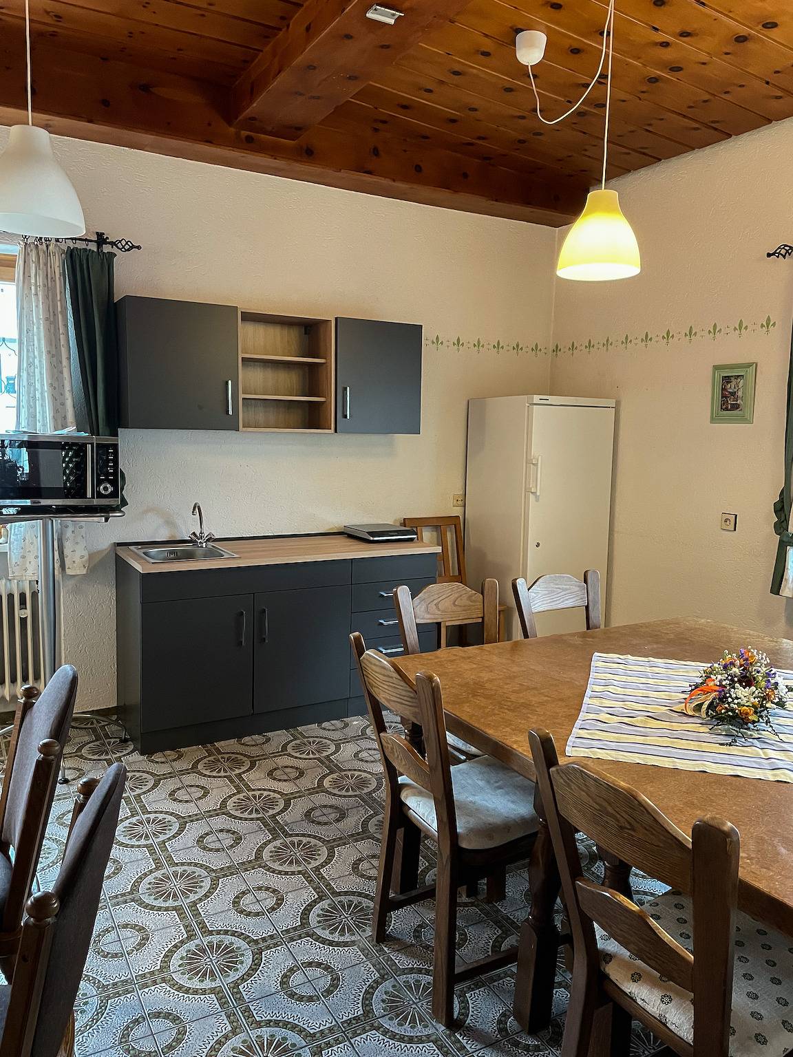 Hotel Garni Austermayer - Einzelzimmer mit Dusche/Wc in Traunreut, Landkreis Traunstein