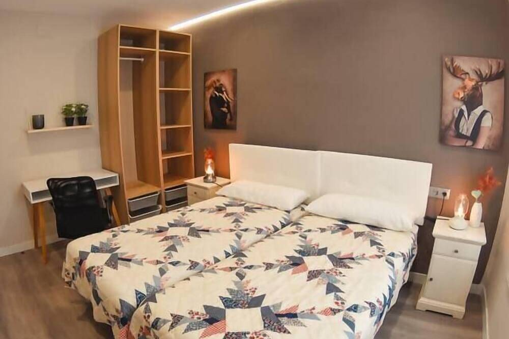 Entire apartment, Conide 2 dormitorios 2 baños Huca in Oviedo, Cordillera Cantábrica