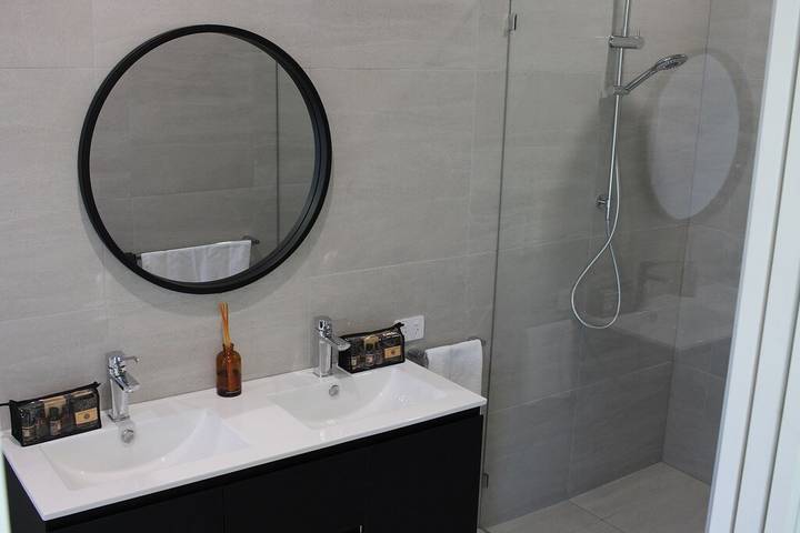 Log cabin for 7 people, with terrace in South Australia