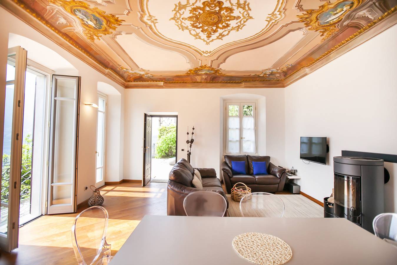 Ganze Wohnung, Appartamento in Villa Fioravante in Lido di Moltrasio, Moltrasio