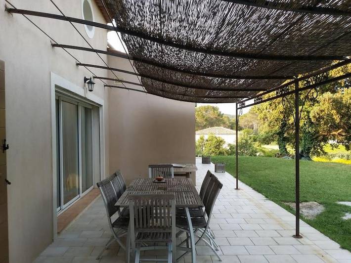 Chambre d’hôte pour 2 personnes, avec piscine ainsi que vue et jardin, adapté aux familles à Trans-en-Provence - 3