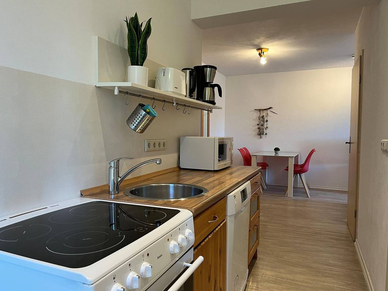 Apartamento entero, Komfortable Ferienwohnung mit Terrasse und Garten in ländlicher Umgebung in Neu Hirschburg, Ribnitz-Damgarten