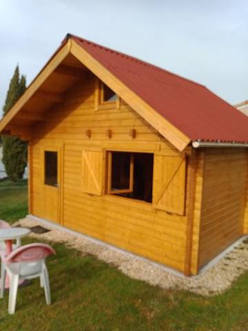 Gîte pour 4 personnes, avec jardin à Église-Neuve-de-Vergt