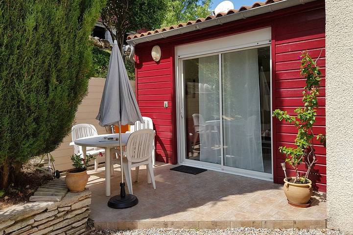 Gîte pour 3 personnes, avec terrasse et jardin, animaux acceptés à Hérépian