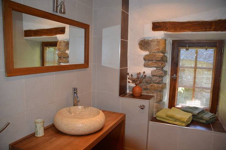 Location de vacances pour 2 personnes, avec terrasse à Oust - 3