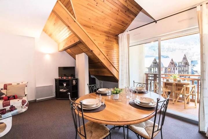 Gîte pour 6 personnes, avec vue dans Office De Tourisme De Saint Laurent Soulan - 4