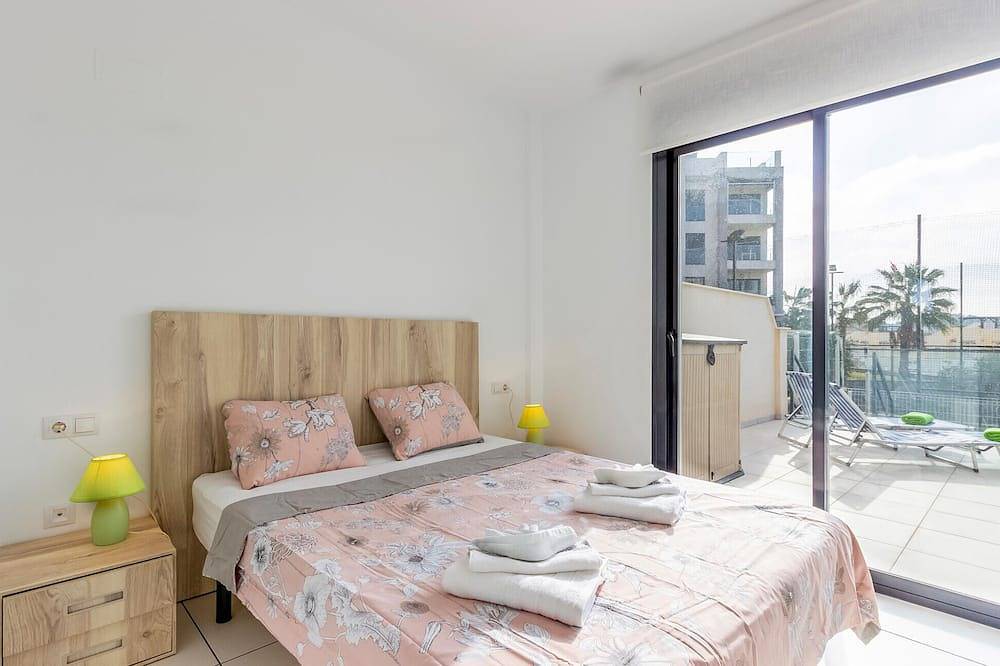 Entire apartment, 2 bedroom amazing apartment in Orihuela in Panorama Golf, Orihuela