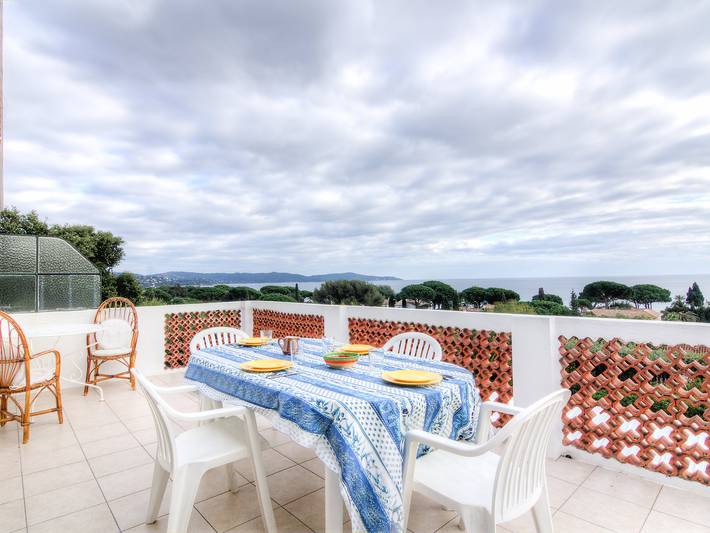 Ferienwohnung für 2 Personen, mit Terrasse in Cavalaire-sur-Mer