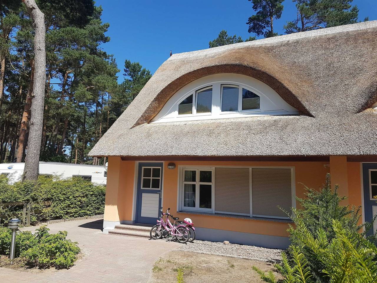 Ganze Ferienwohnung, Reethaus direkt am Strand - Ferienwohnung Lisa Eg in Ostseebad Karlshagen, Karlshagen