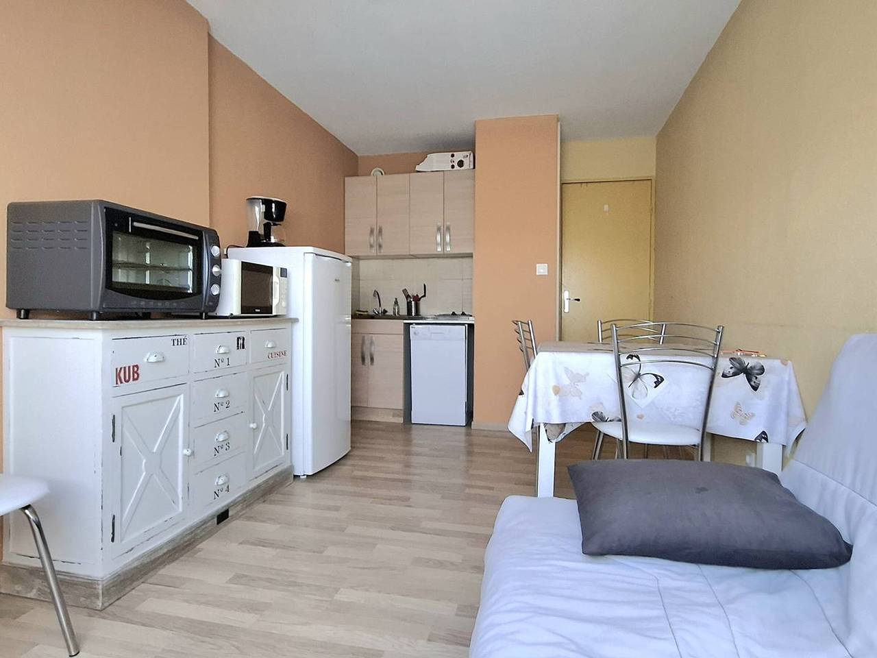 Studio entier, Studio cabine cosy pour 4 au cœur de la station in Bolquère, Parc naturel régional des Pyrénées catalanes
